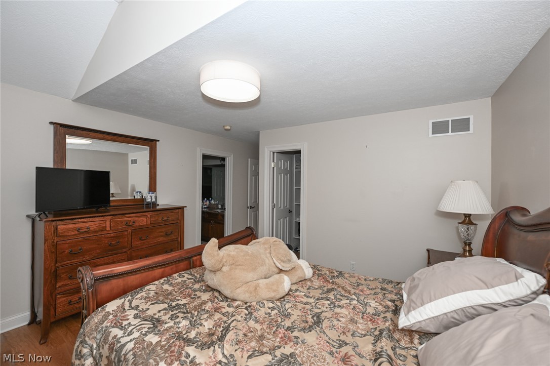 9878 Turning Leaf Trail