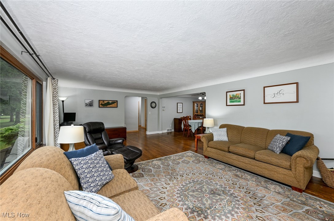 8222 Chestnut Boulevard