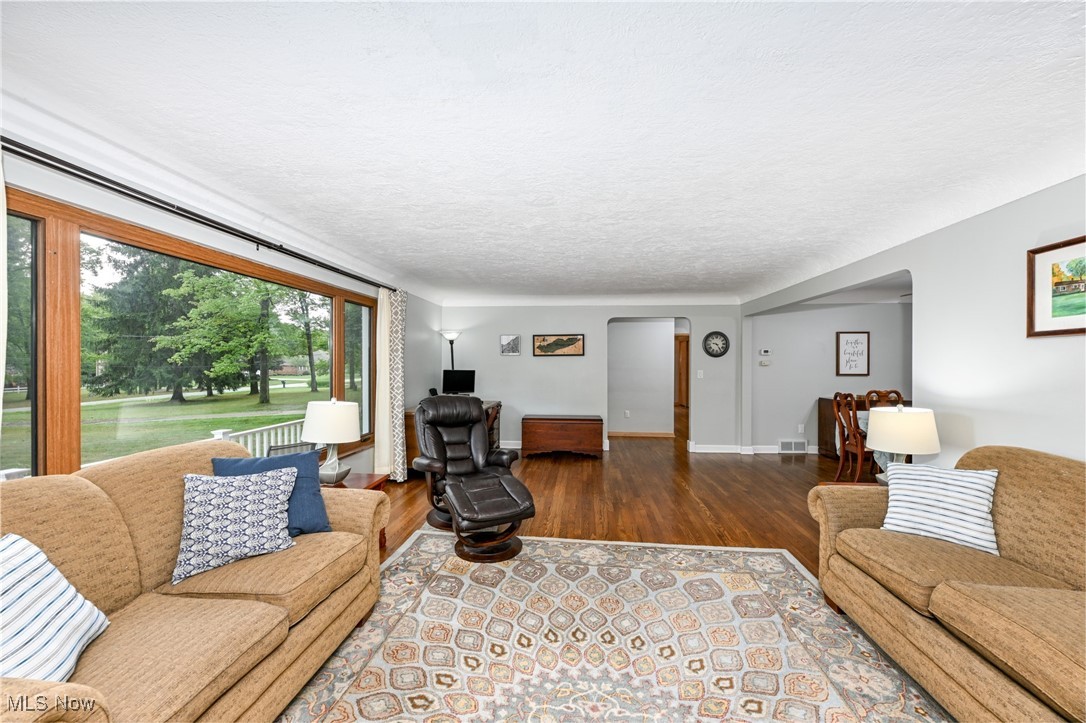 8222 Chestnut Boulevard