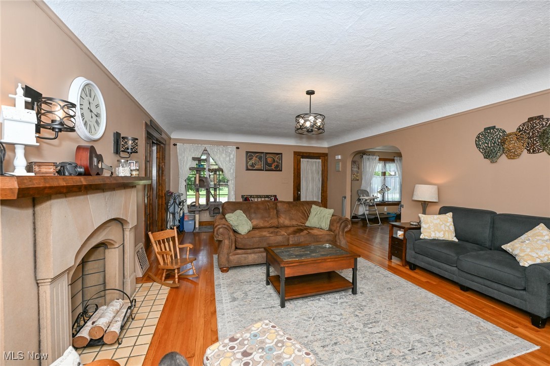 9305 Evergreen Drive