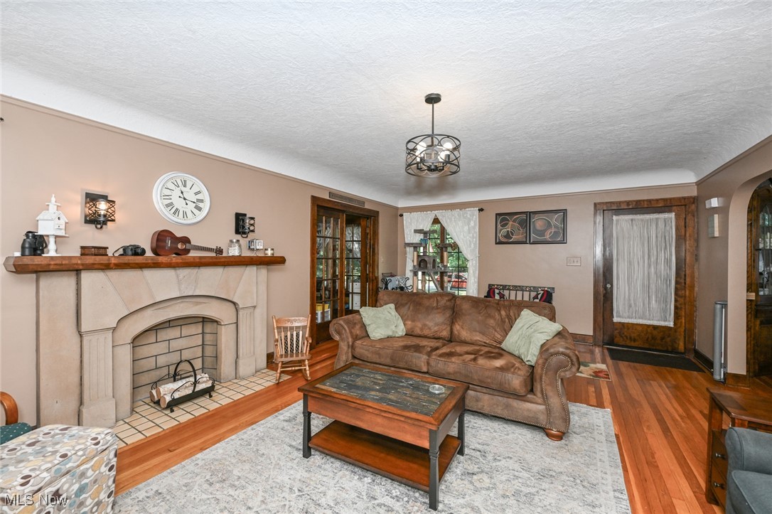 9305 Evergreen Drive