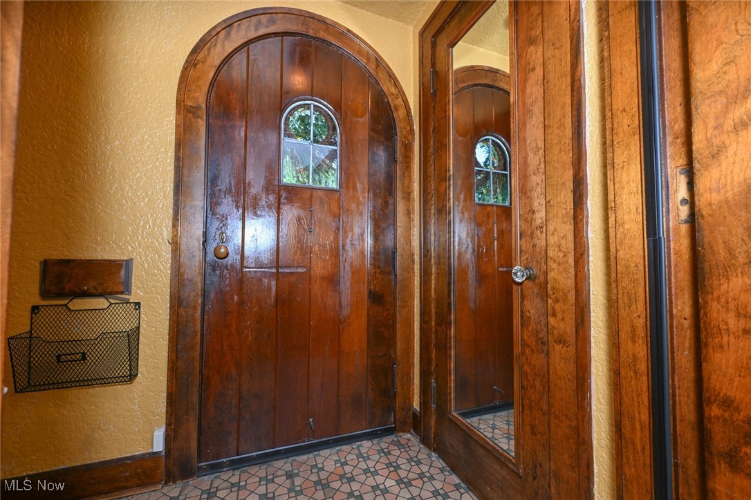 9305 Evergreen Drive