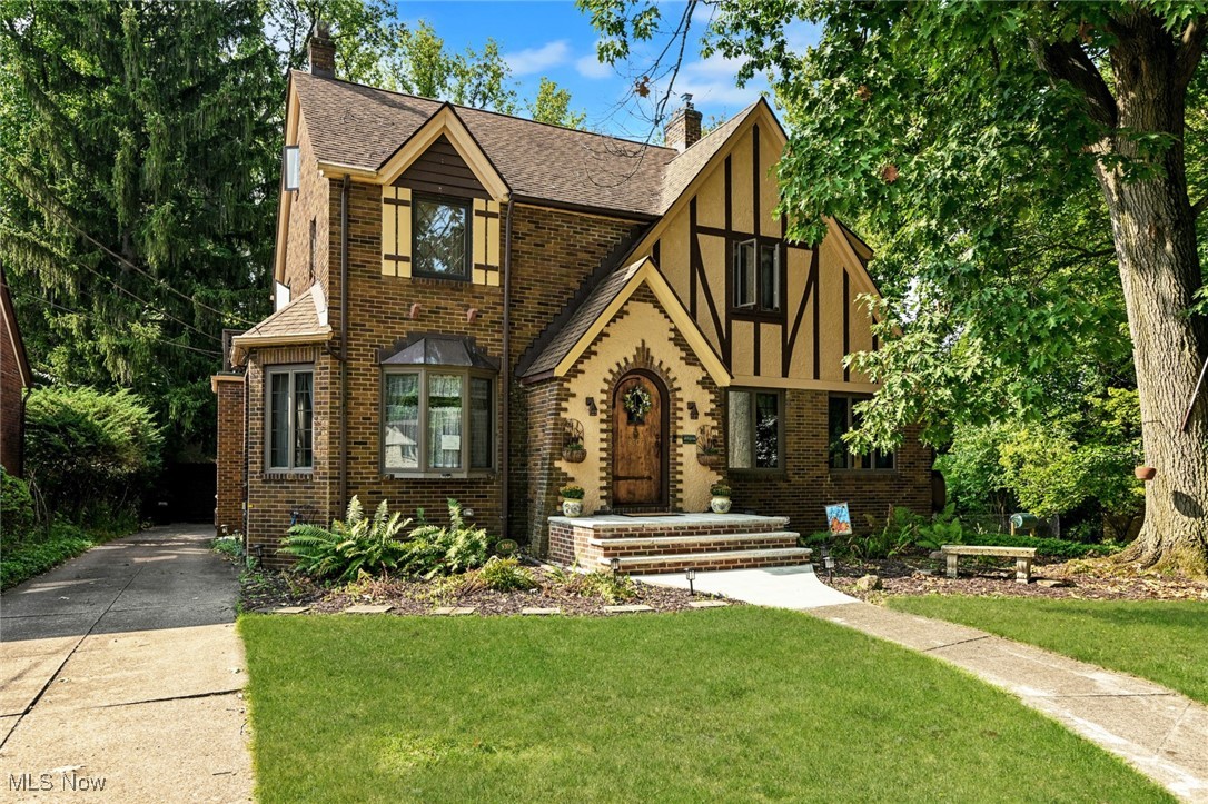 9305 Evergreen Drive