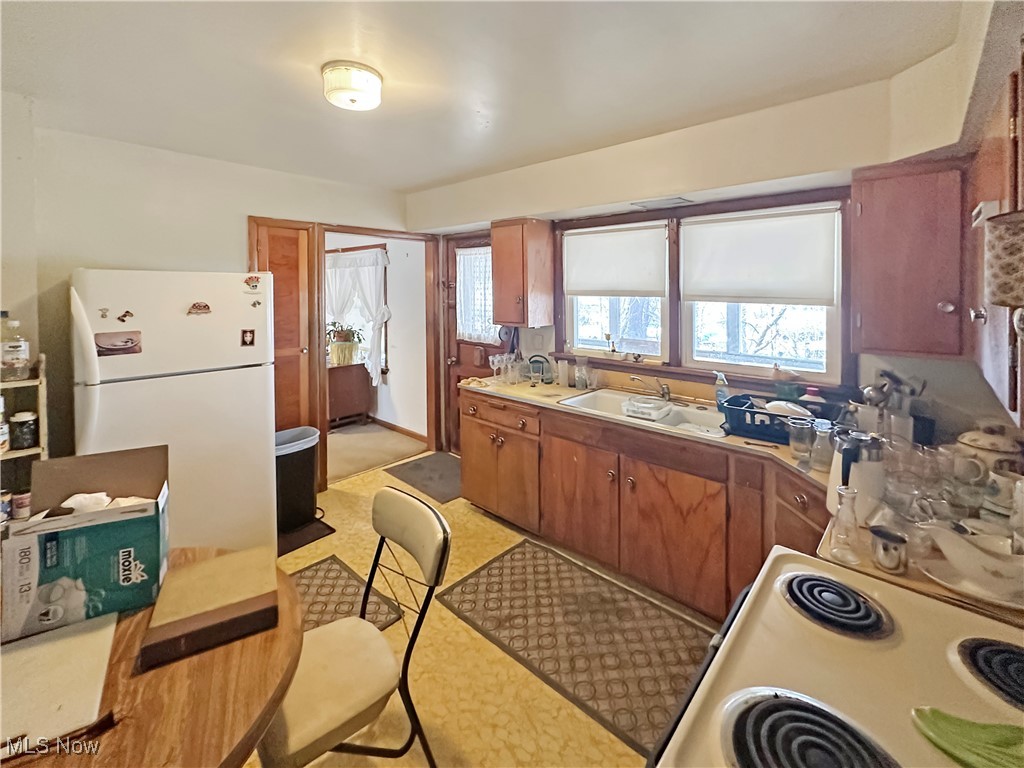 35965 Lake Shore Boulevard