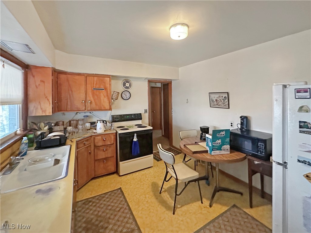 35965 Lake Shore Boulevard