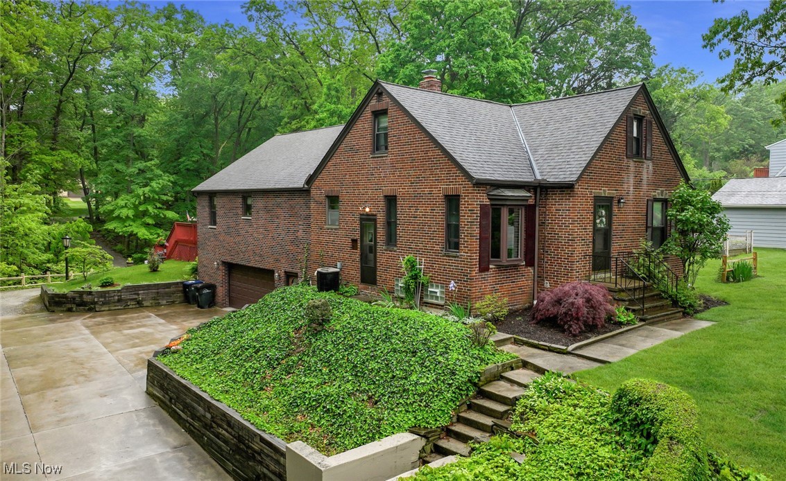 5016 E Pleasant Valley Road