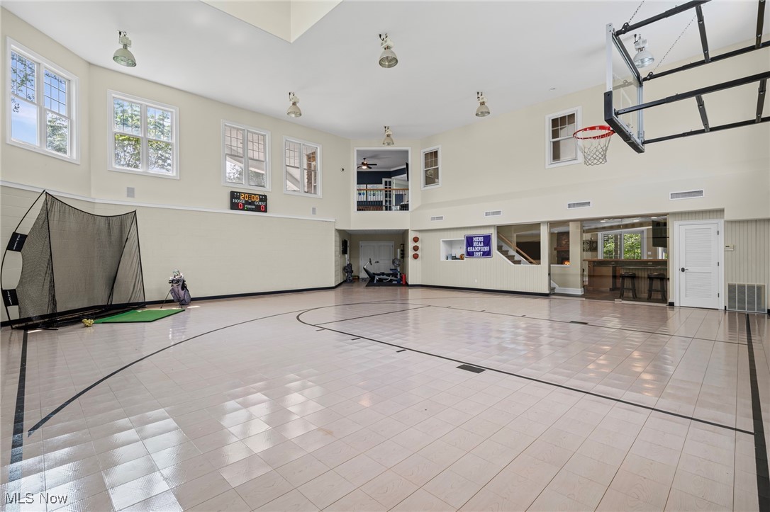 6761 Rivercrest Drive