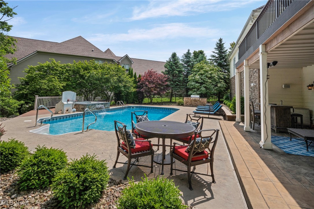 6761 Rivercrest Drive