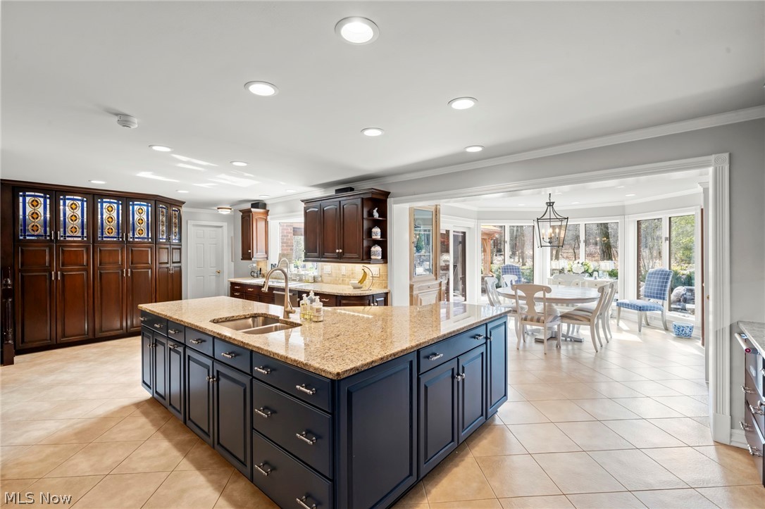 5400 Valley Pky