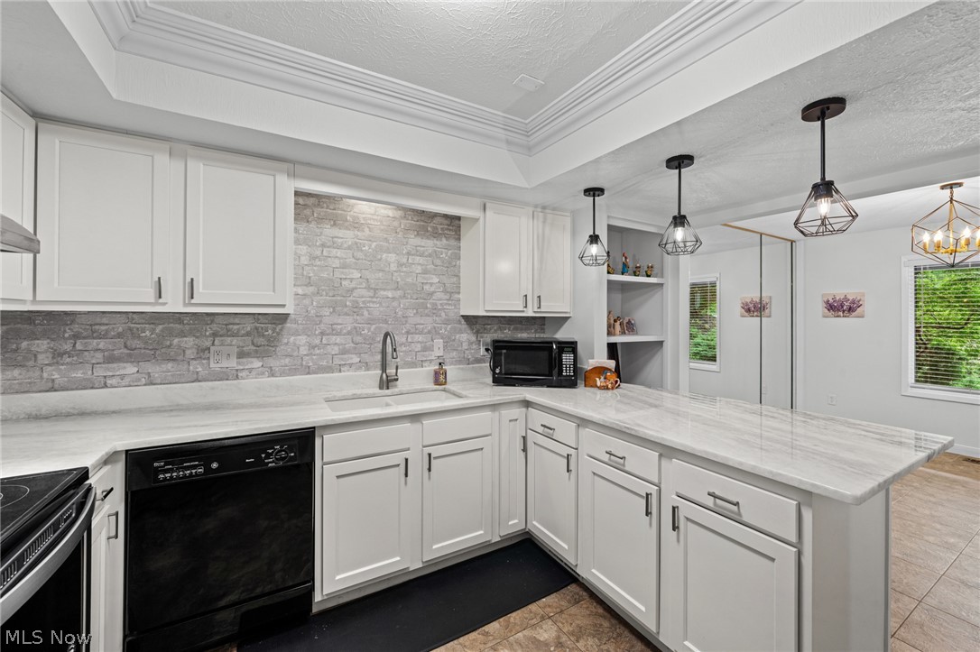 14806 Winding Way