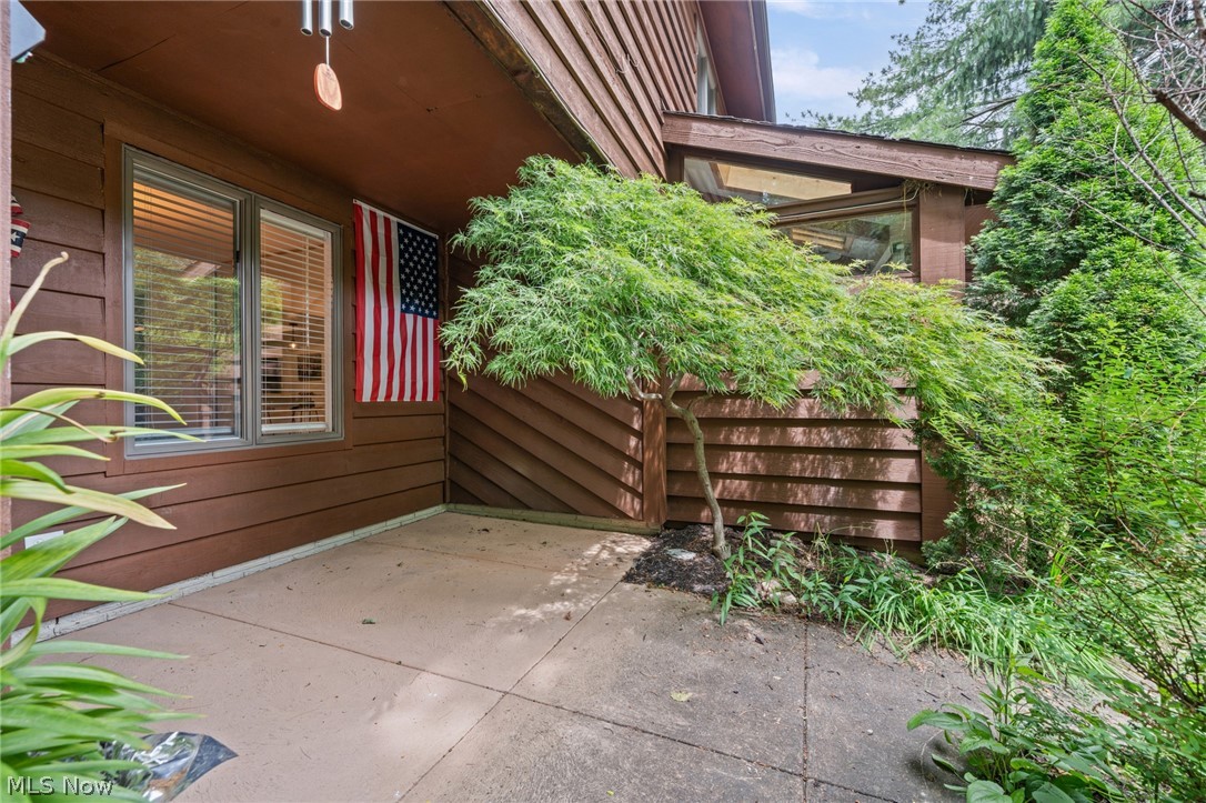 14806 Winding Way