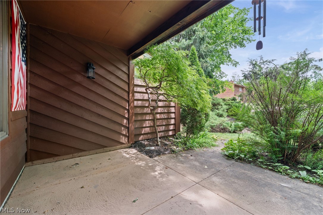 14806 Winding Way