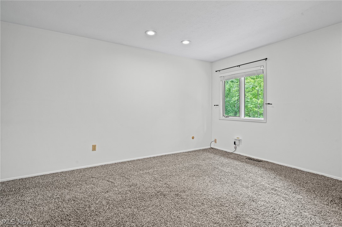 14806 Winding Way