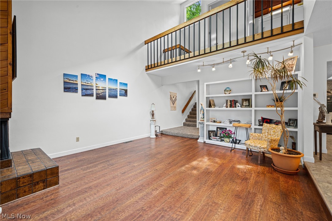 14806 Winding Way