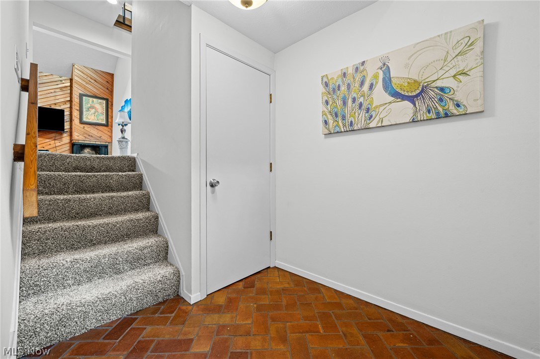 14806 Winding Way