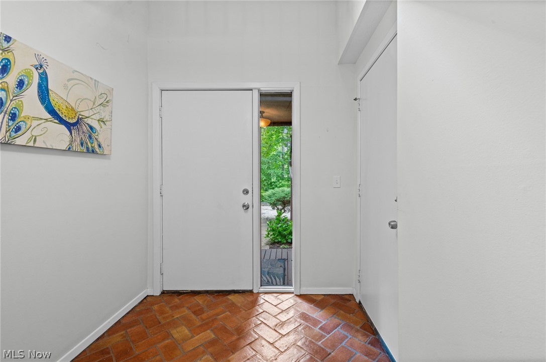 14806 Winding Way