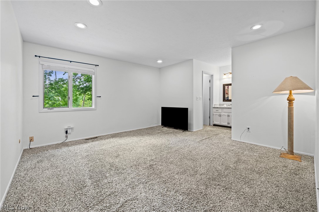 14806 Winding Way