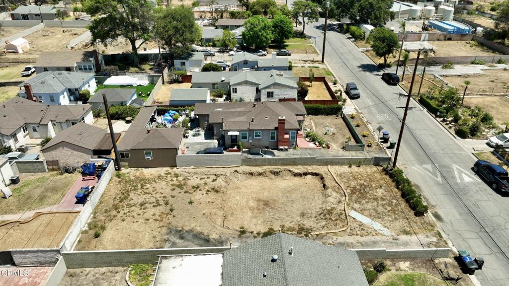 2637 N Olive Avenue