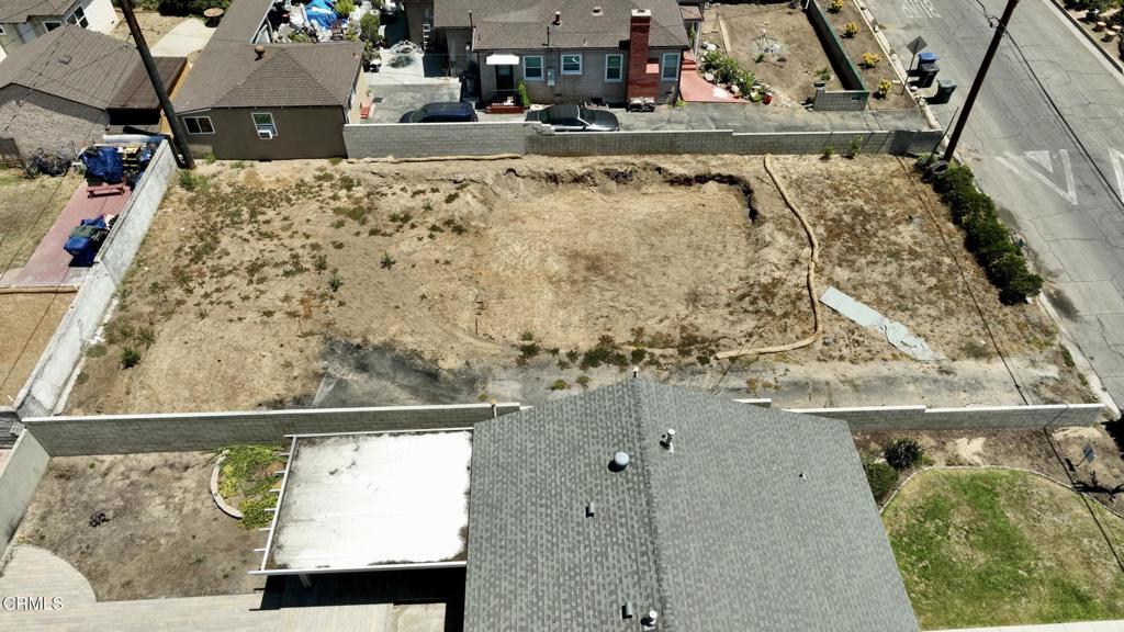 2637 N Olive Avenue