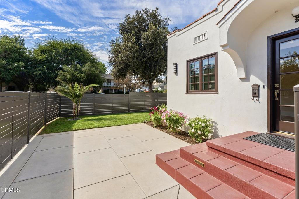 520 S Los Robles Avenue 1