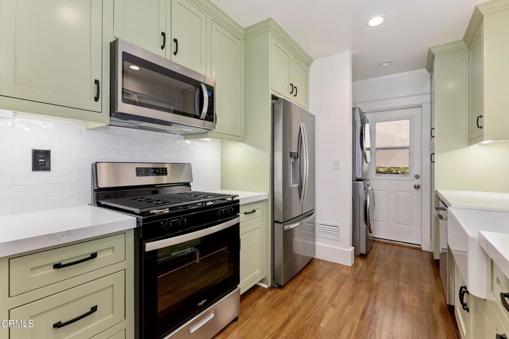 520 S Los Robles Avenue 1