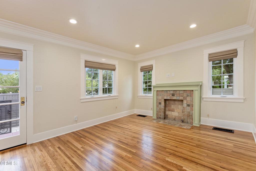 520 S Los Robles Avenue 1