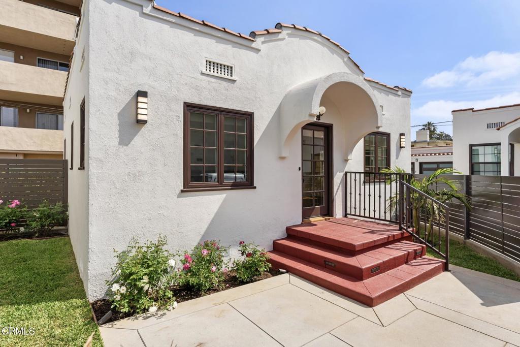 520 S Los Robles Avenue 4