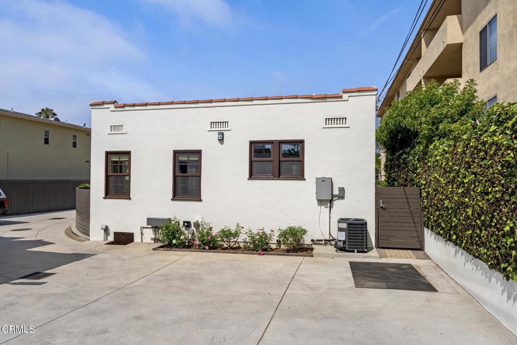 520 S Los Robles Avenue 4