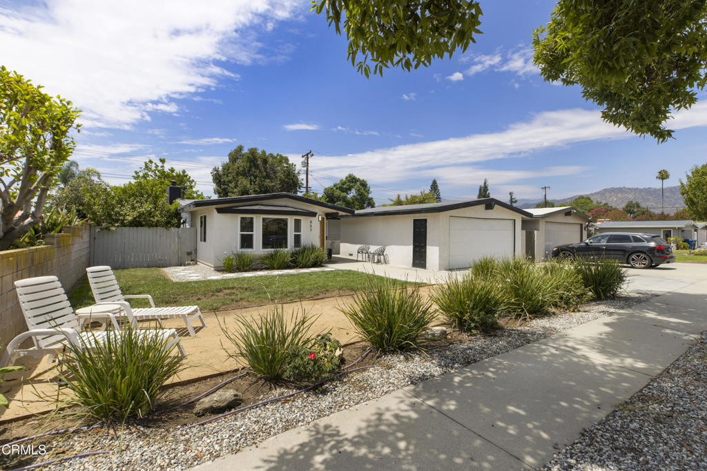 863 S Vecino Drive