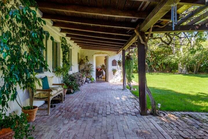 1100 Mesa Road