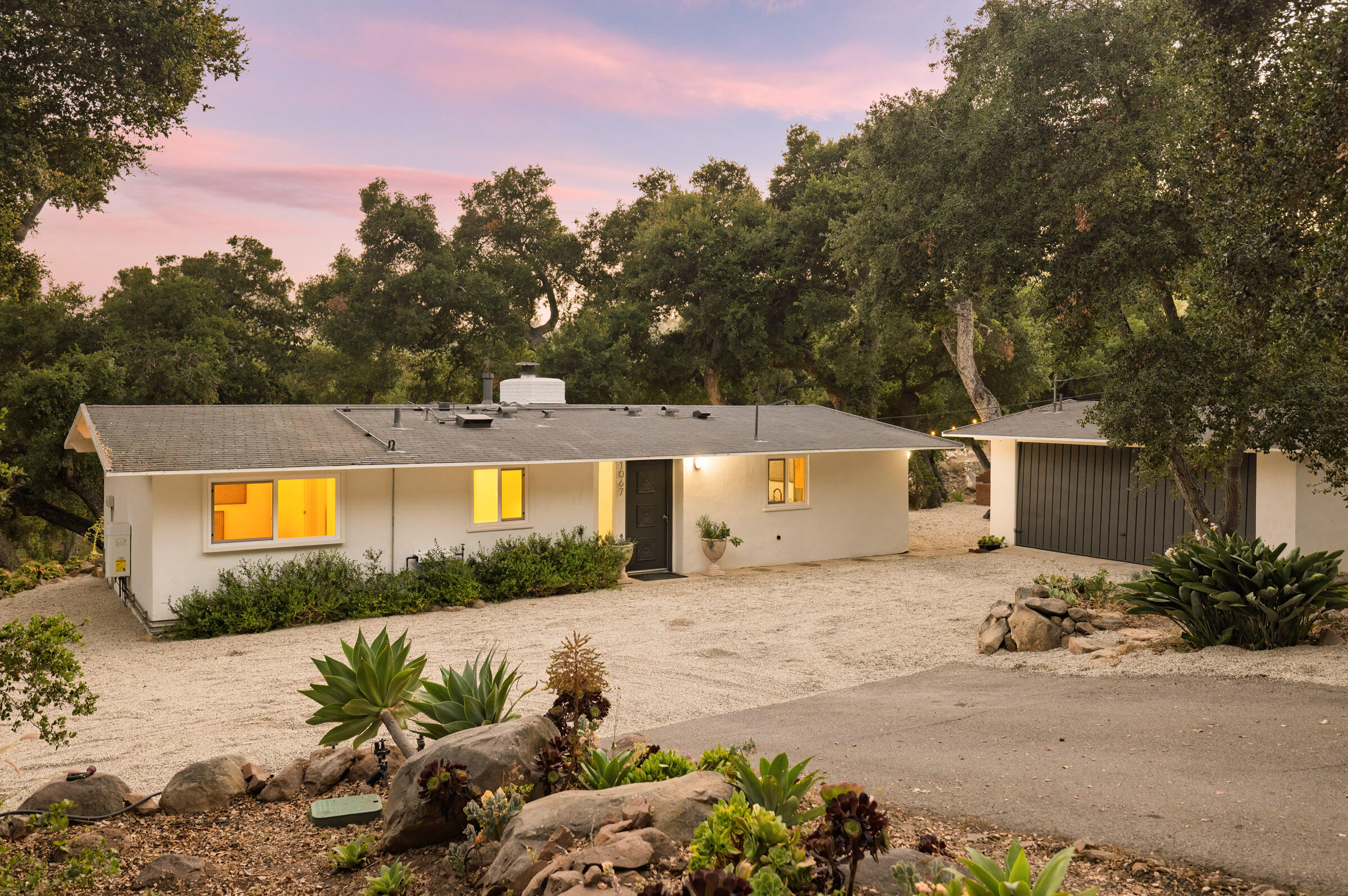 1067 E Mountain Drive