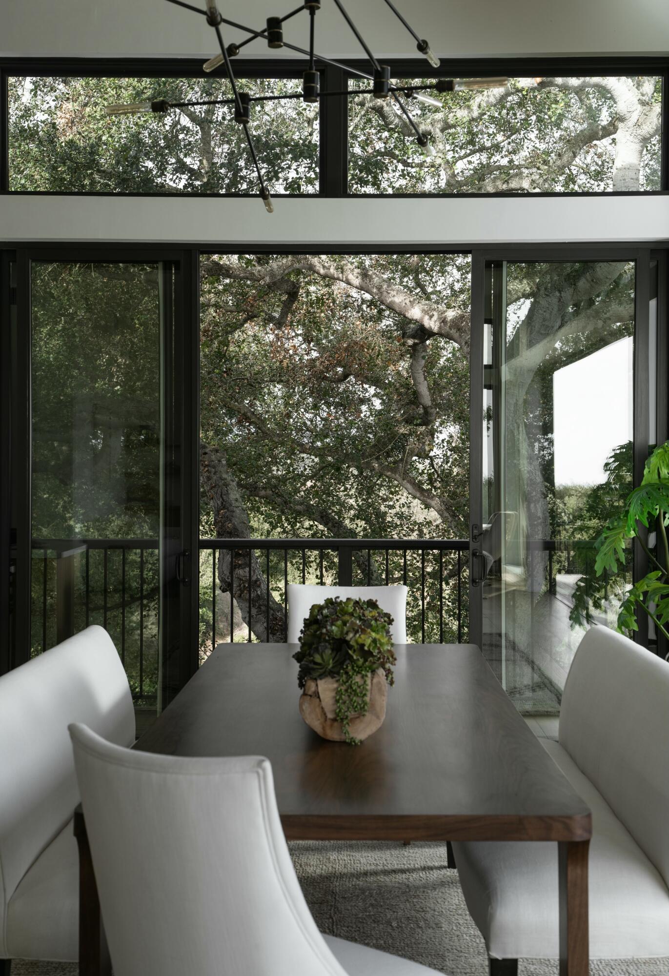 1103 Harbor Hills Drive