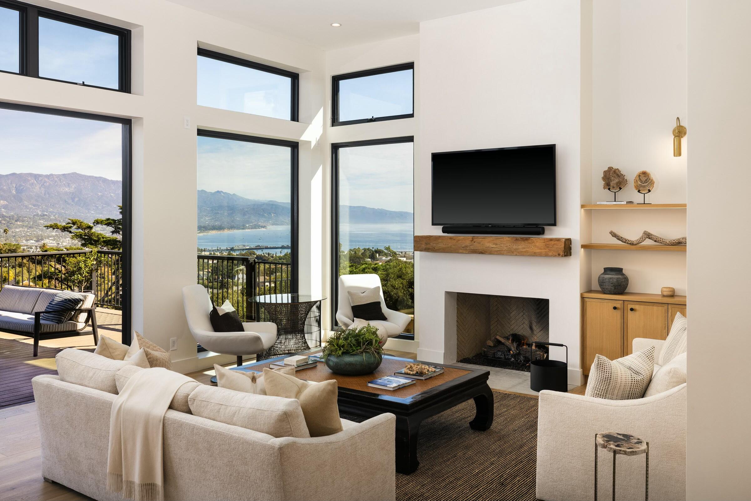 1103 Harbor Hills Drive