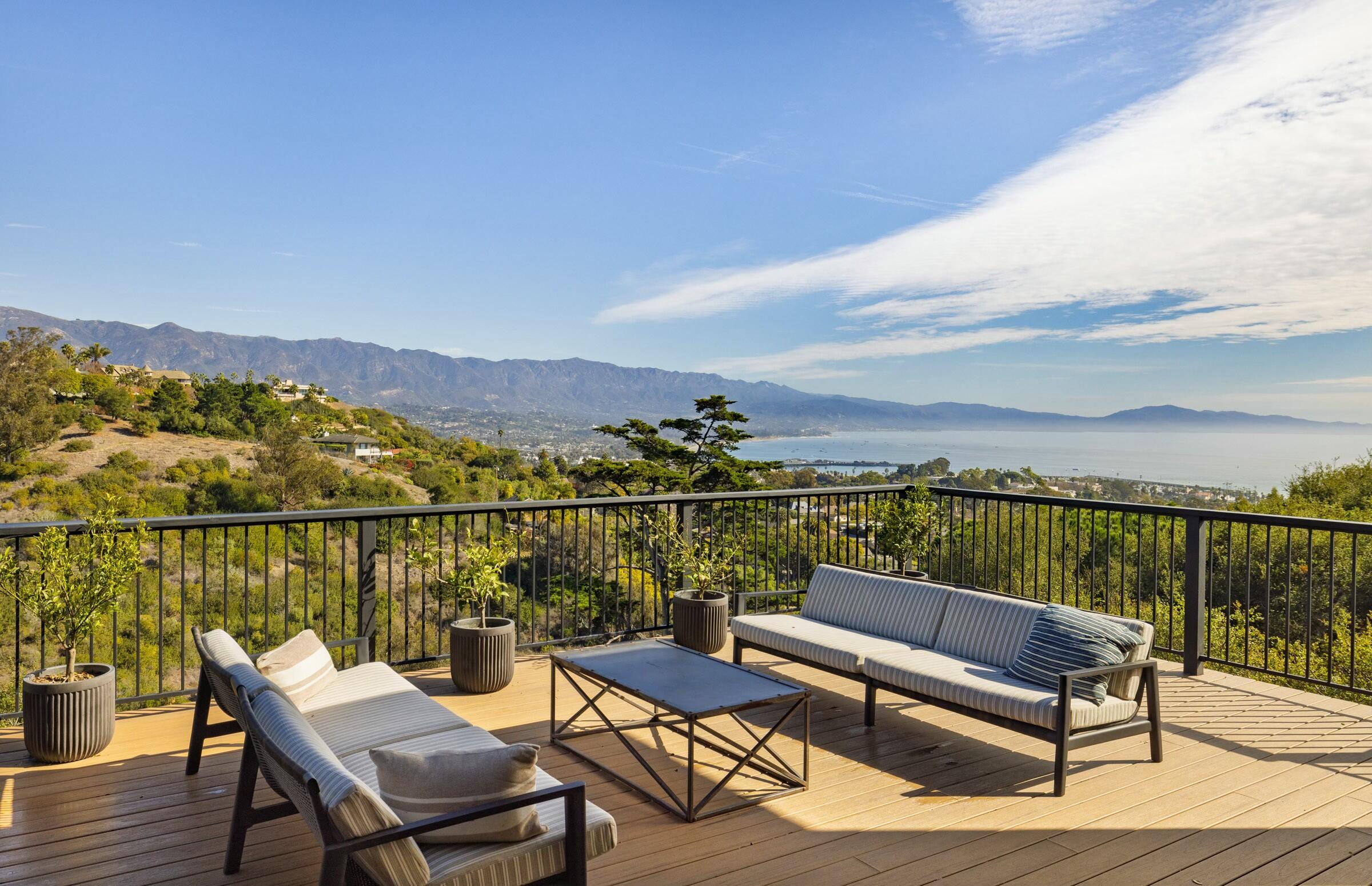 1103 Harbor Hills Drive