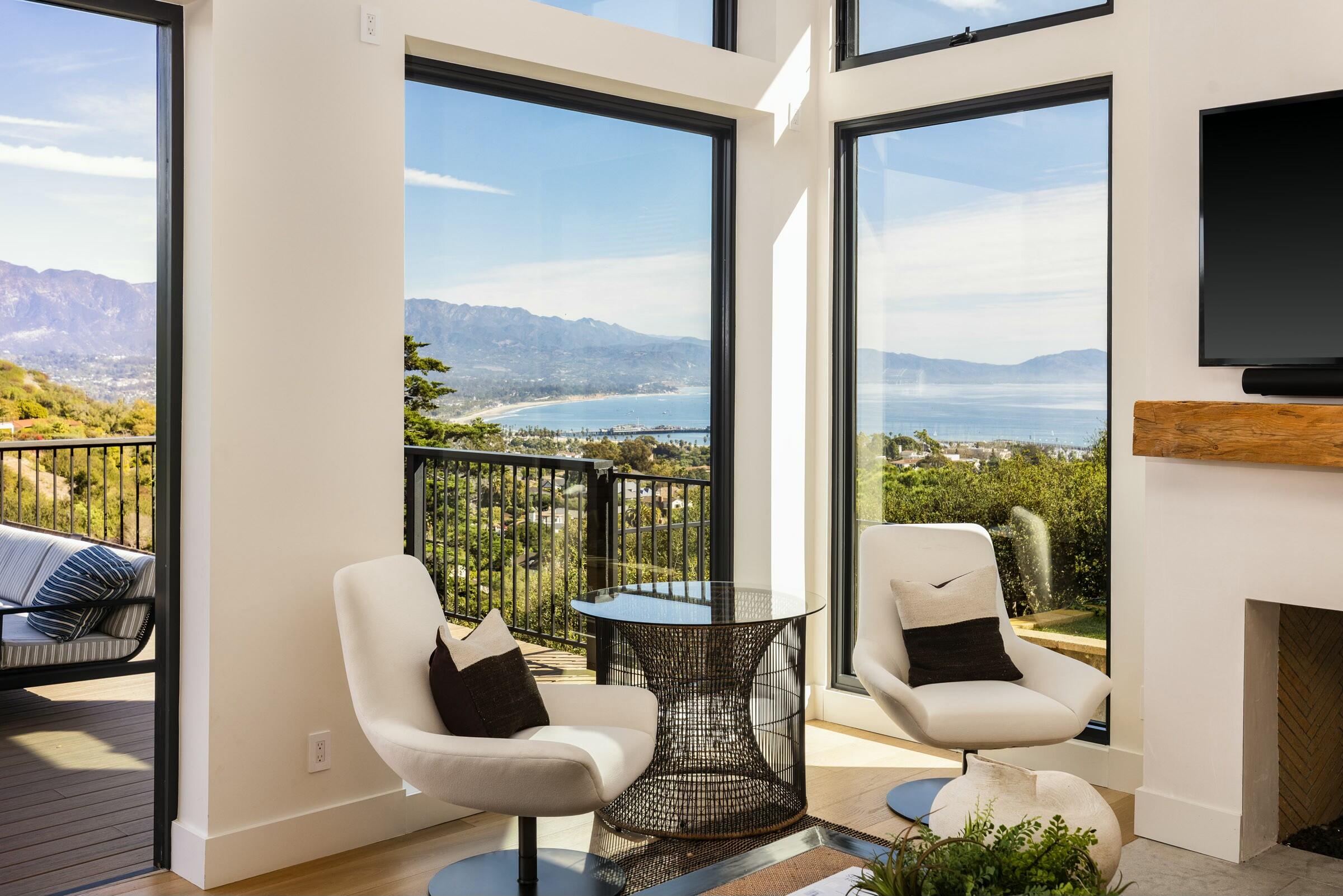1103 Harbor Hills Drive