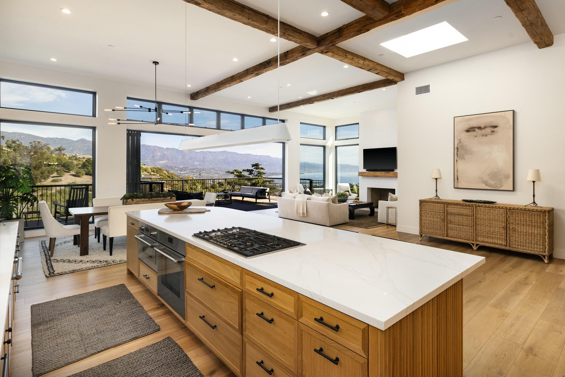 1103 Harbor Hills Drive