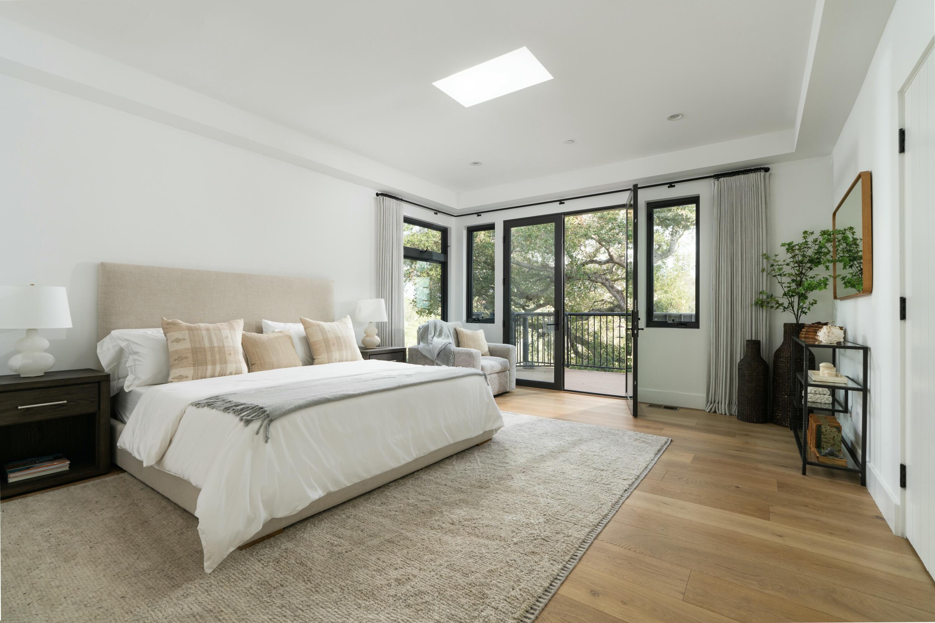 1103 Harbor Hills Drive