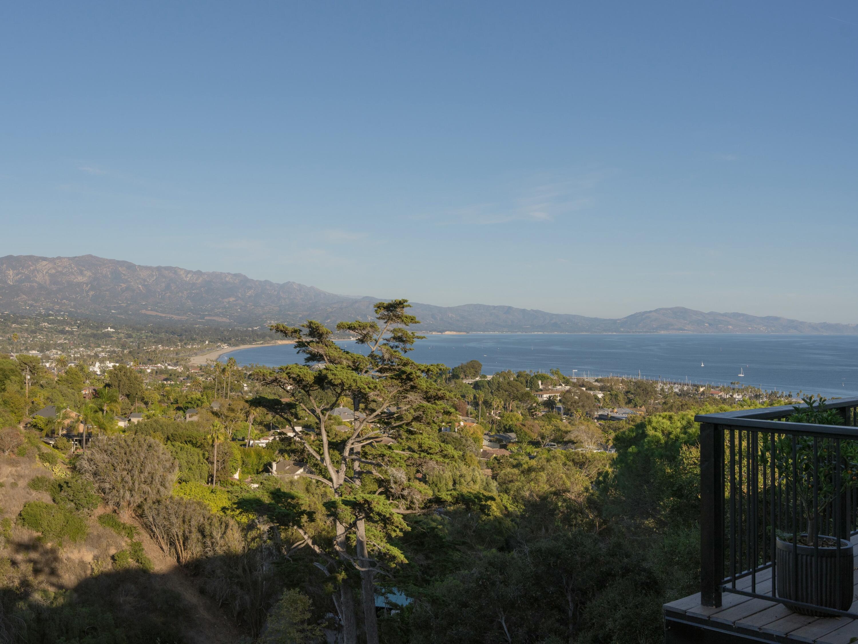 1103 Harbor Hills Drive