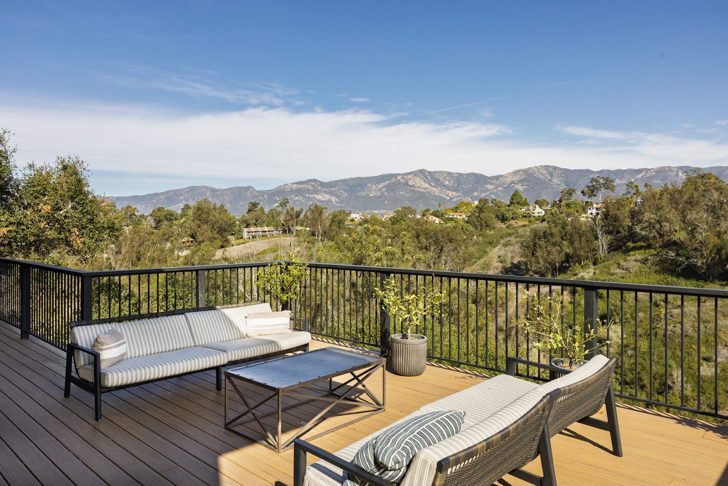 1103 Harbor Hills Drive