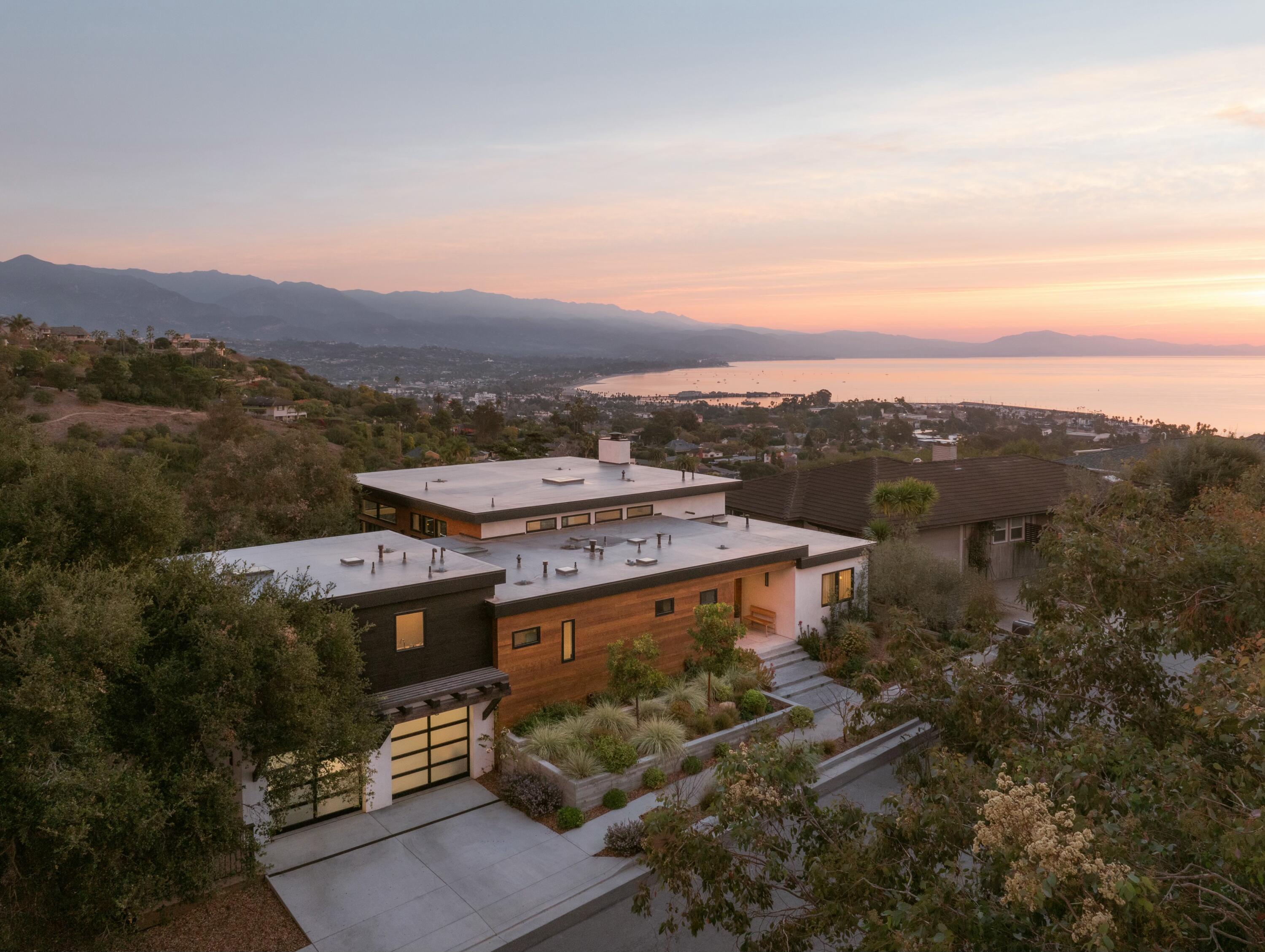 1103 Harbor Hills Drive