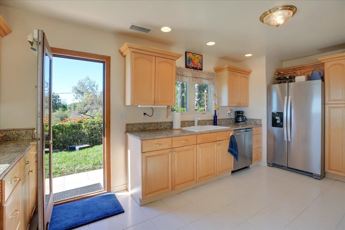 202 E Mountain Drive