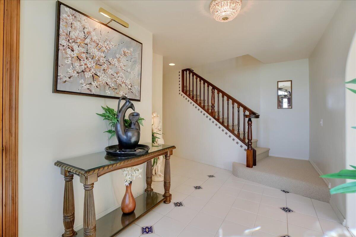 202 E Mountain Drive