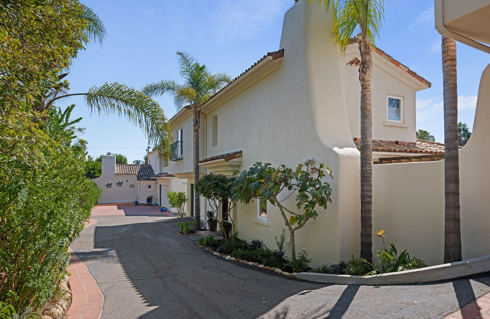 1010 E De La Guerra Street # A