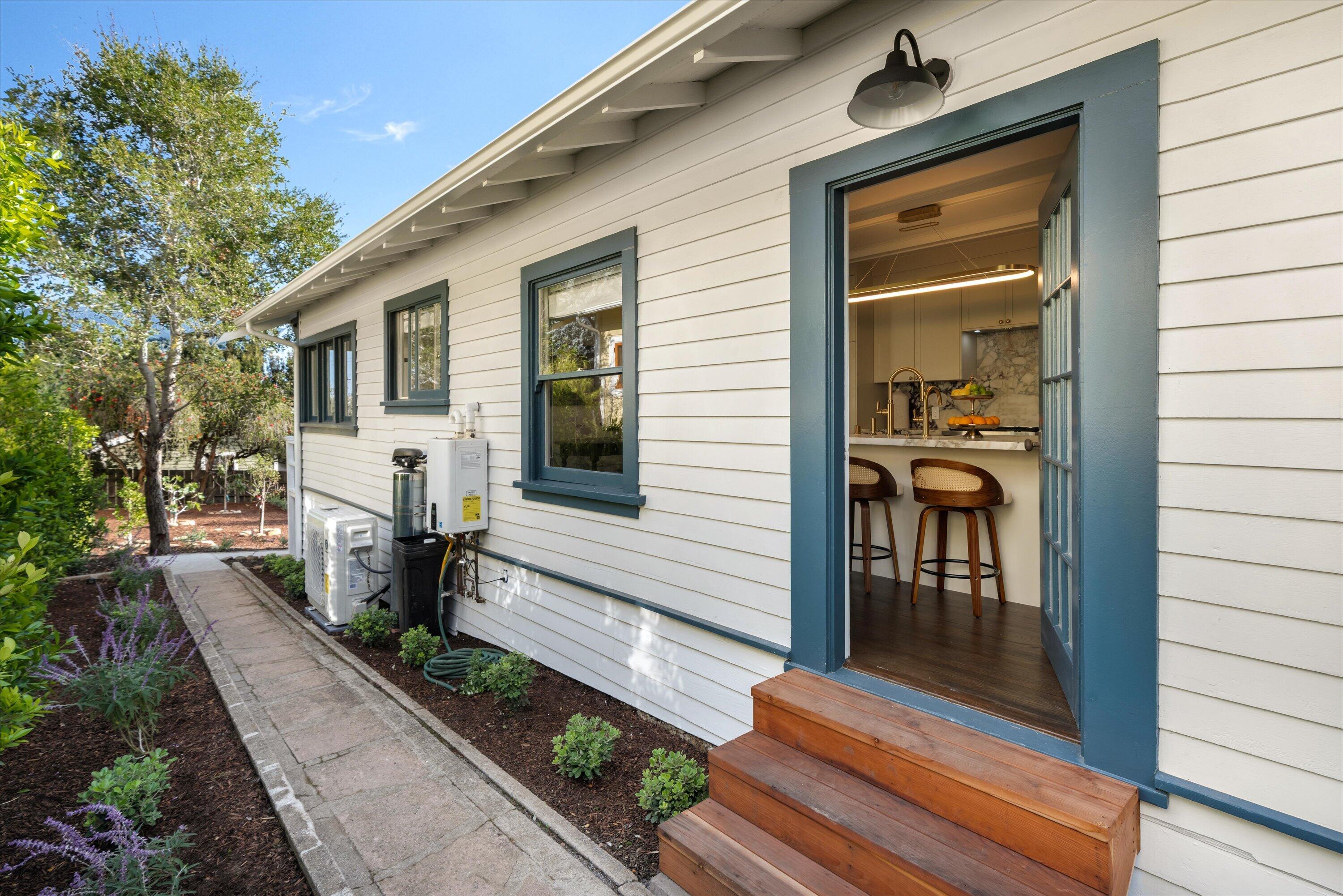 502 E Sola Street