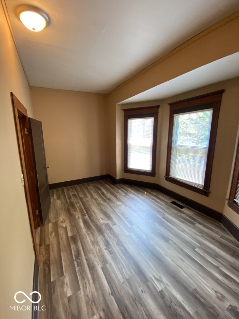 400 W Mulberry Street