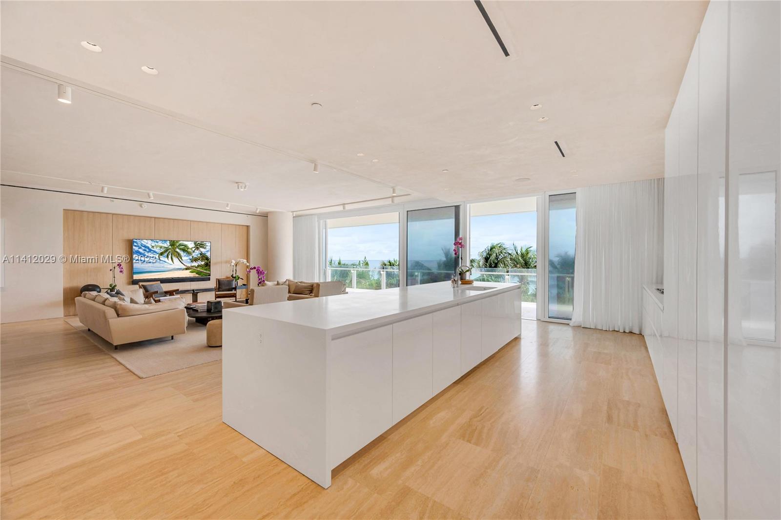9111 Collins Ave # 321 Unit: N-321