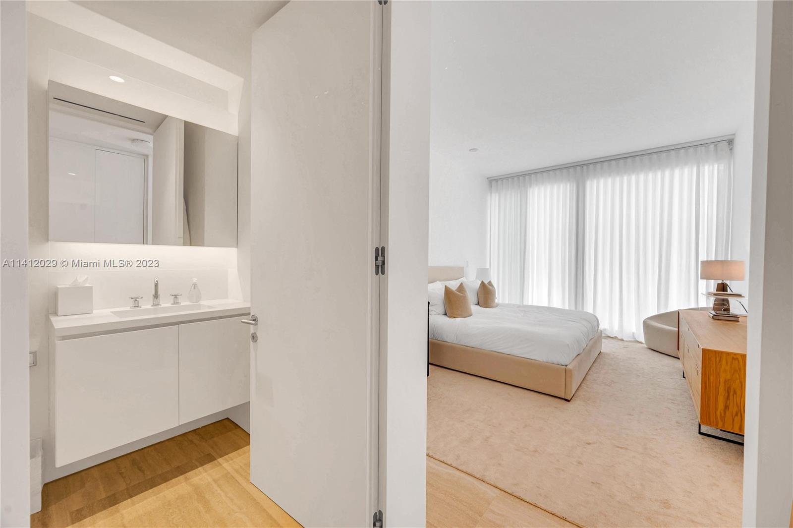9111 Collins Ave # 321 Unit: N-321