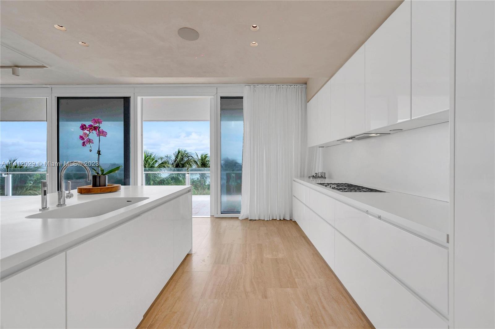 9111 Collins Ave # 321 Unit: N-321
