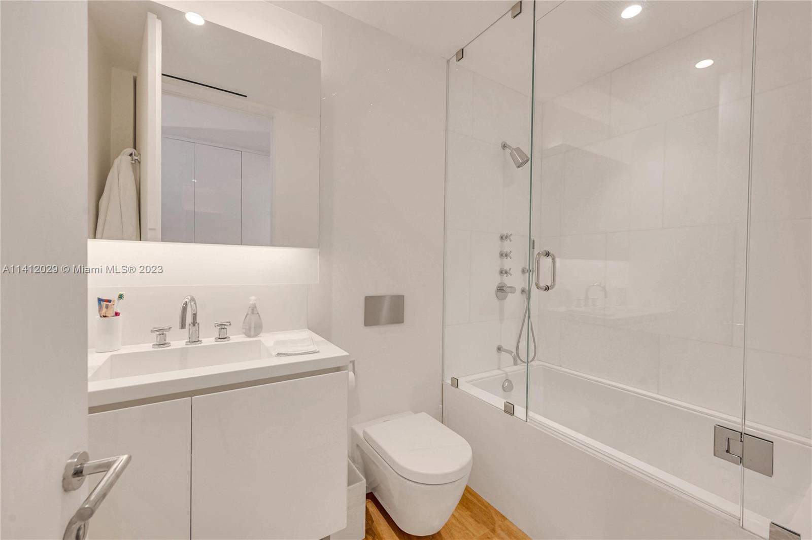 9111 Collins Ave # 321 Unit: N-321