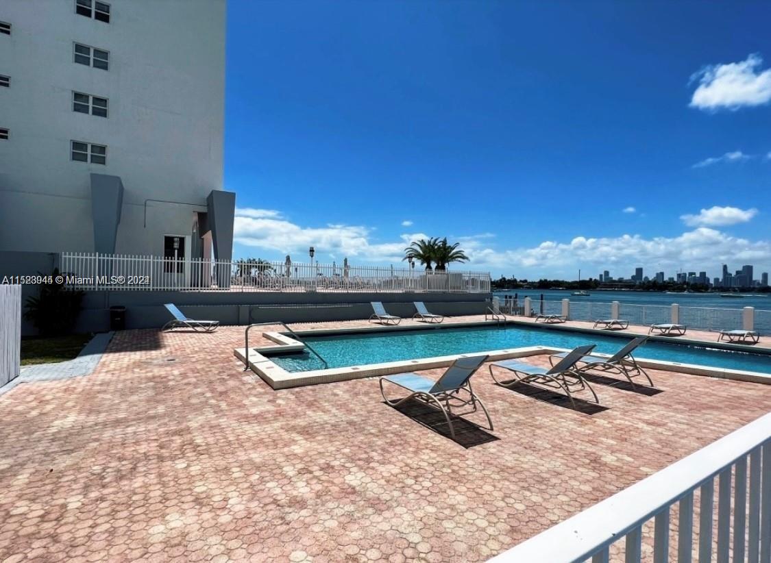 1250 West Ave # 6D